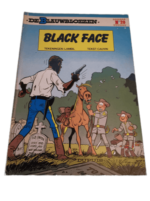 De Blauwbloezen 20 - Black face