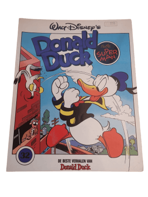 Donald Duck als superman (32)