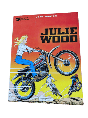 Julie Wood 01
